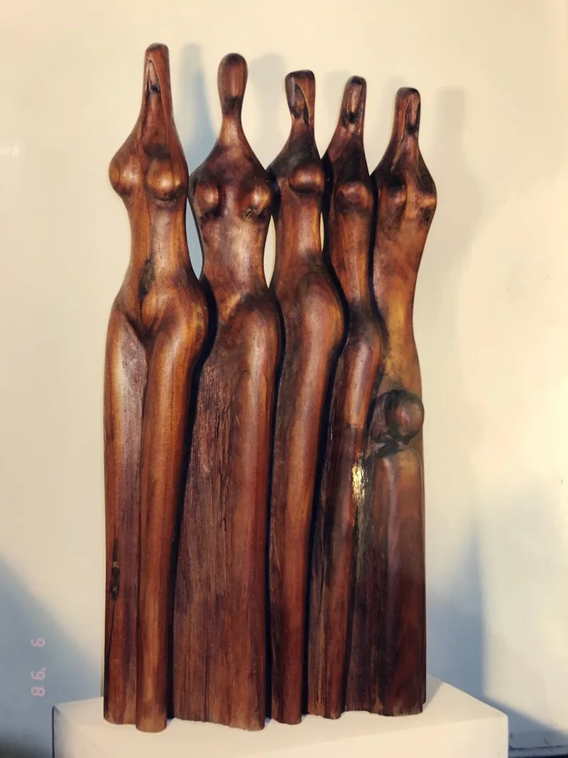 Five women and a child, 1999, 43x24x7" (110x60x18 cm).